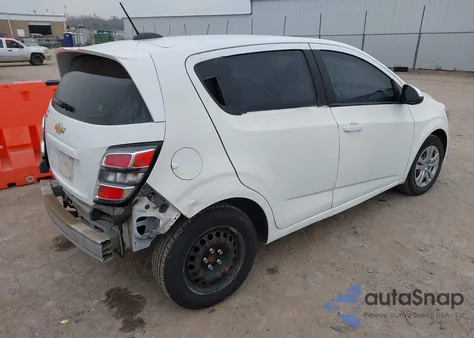 2017 Chevrolet Sonic Lt Auto z USA, uszkodzony, nr VIN 1G1JG6SH5H4174679